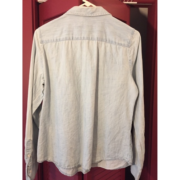 Light Jean jacket💦 - Picture 3 of 4